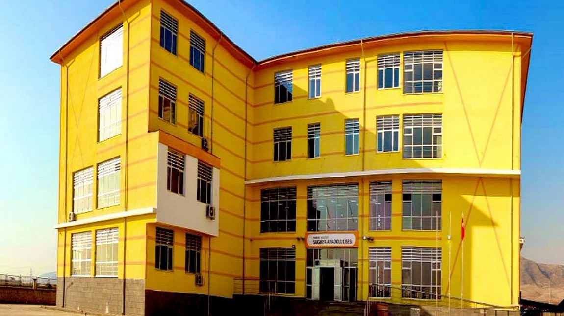 Sakarya Anadolu Lisesi Fotoğrafı